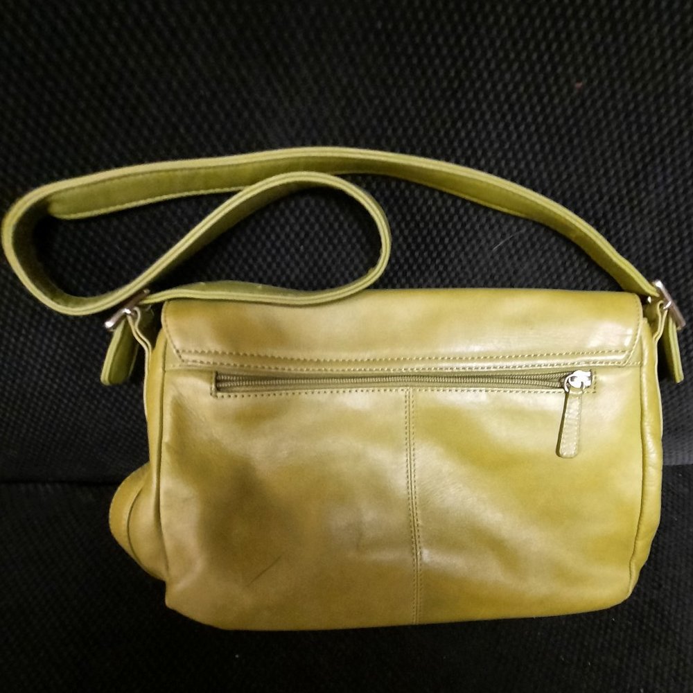 ***PRICE DROP*** Apostrophe Green Purse. Medium Length Shoulder Strap. - Picture 2 of 4
